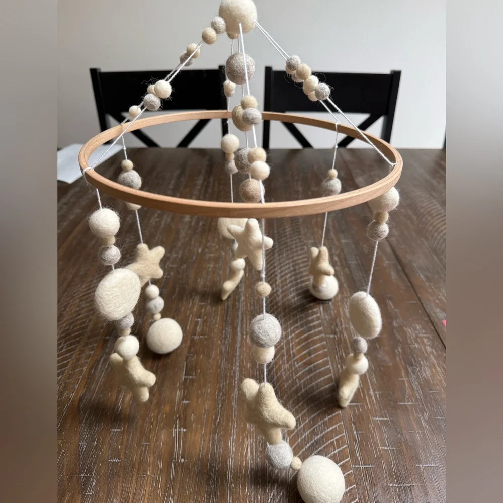 Neutral Wool Star Baby Mobile - Picture 3 of 3